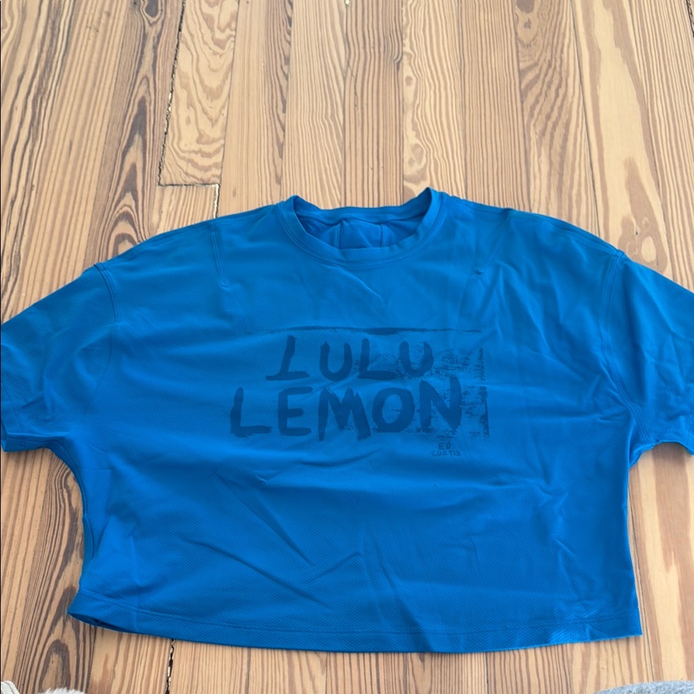 Lululemon Vibrant Blue Tee